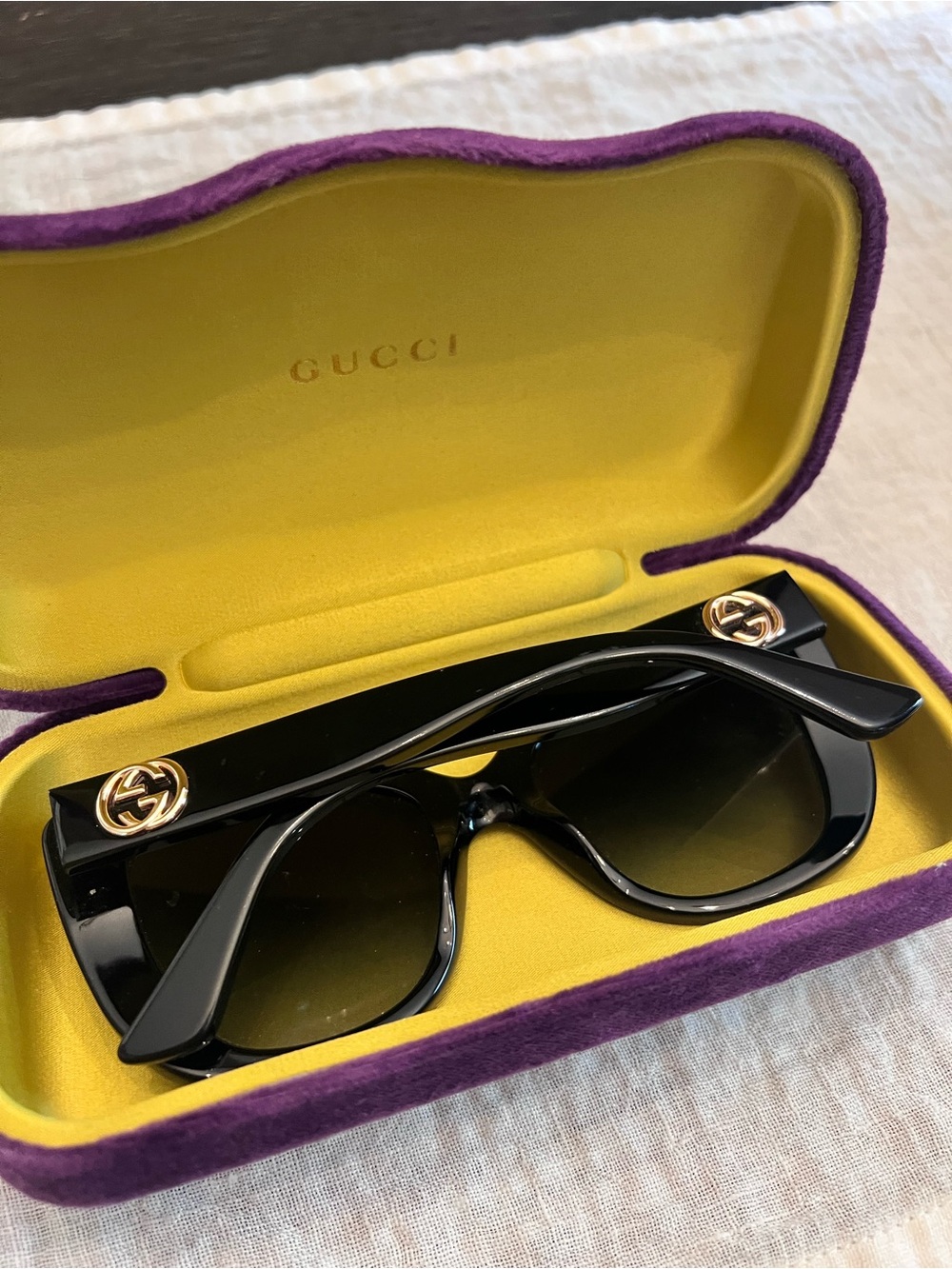 Gucci Cateye Sunglasses GG0327S